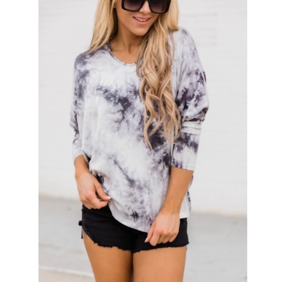Pink Lily Tops - NIP! Pink Lily Tie Dye 3/4 Sleeve V-Neck Top